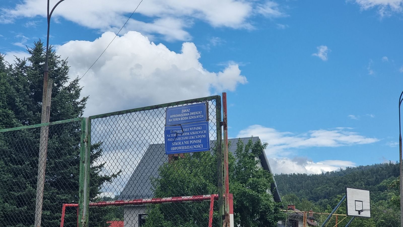 umowa-podpisana-powiat-przebuduje-boisko-137715