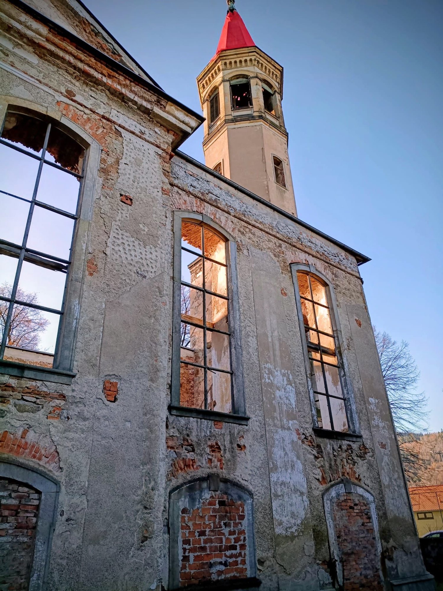 gmina-dziaa-w-sprawie-wiezy-w-mikowie-137740