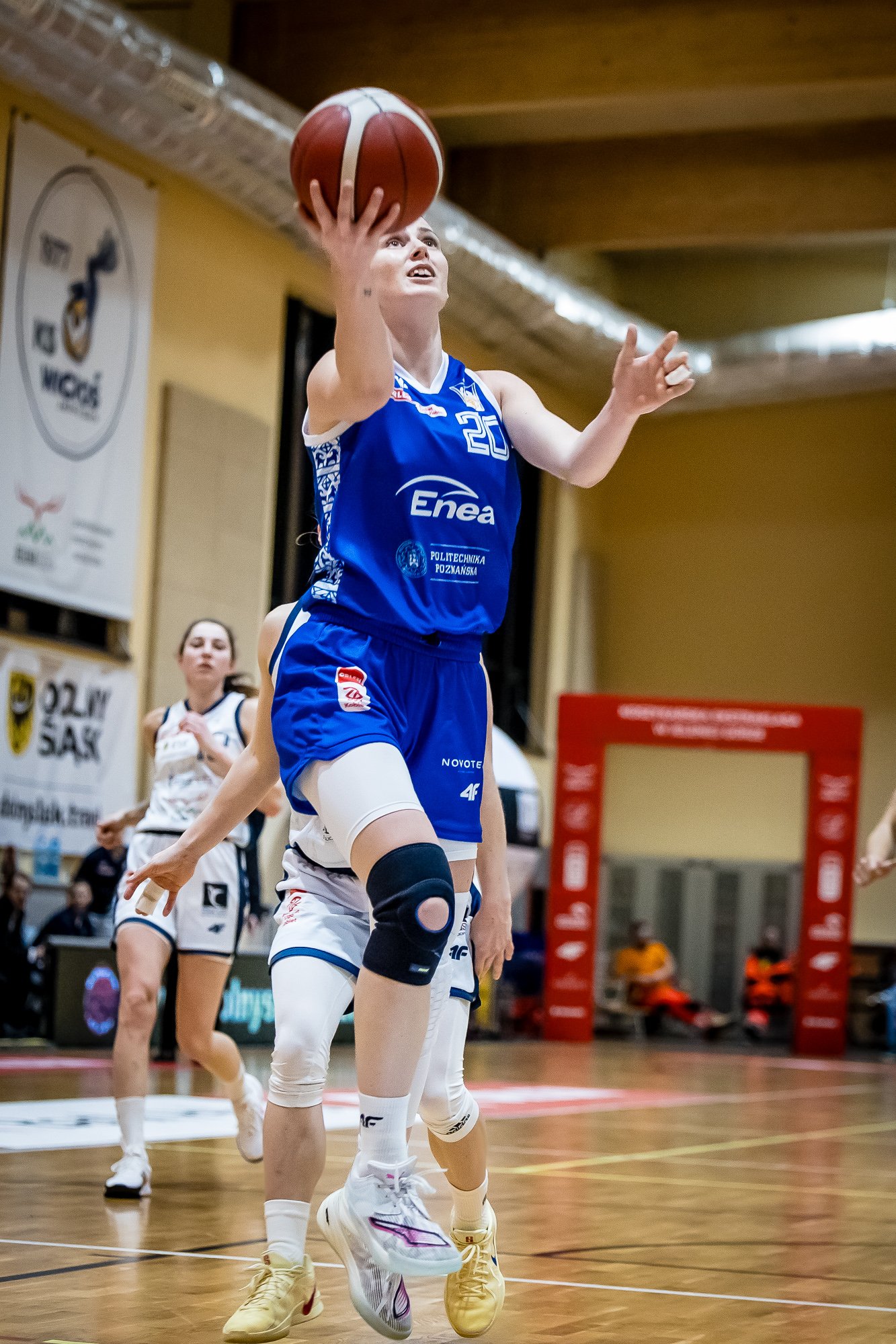 swietne-jastina-i-kinga-ale-na-poznan-to-za-mao-137854