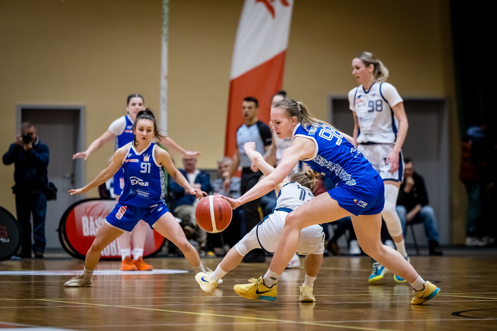 swietne-jastina-i-kinga-ale-na-poznan-to-za-mao-137854