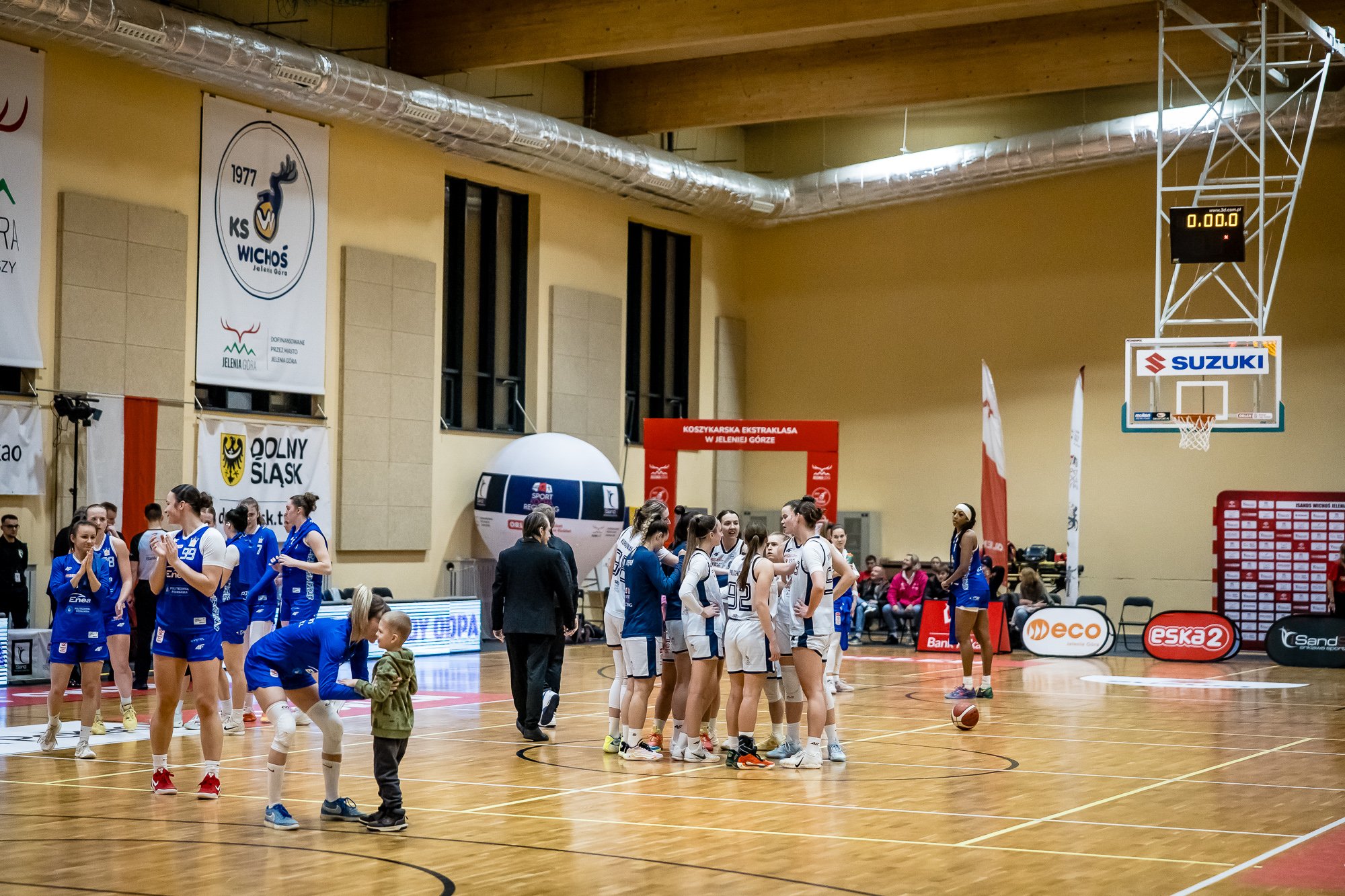 swietne-jastina-i-kinga-ale-na-poznan-to-za-mao-137854