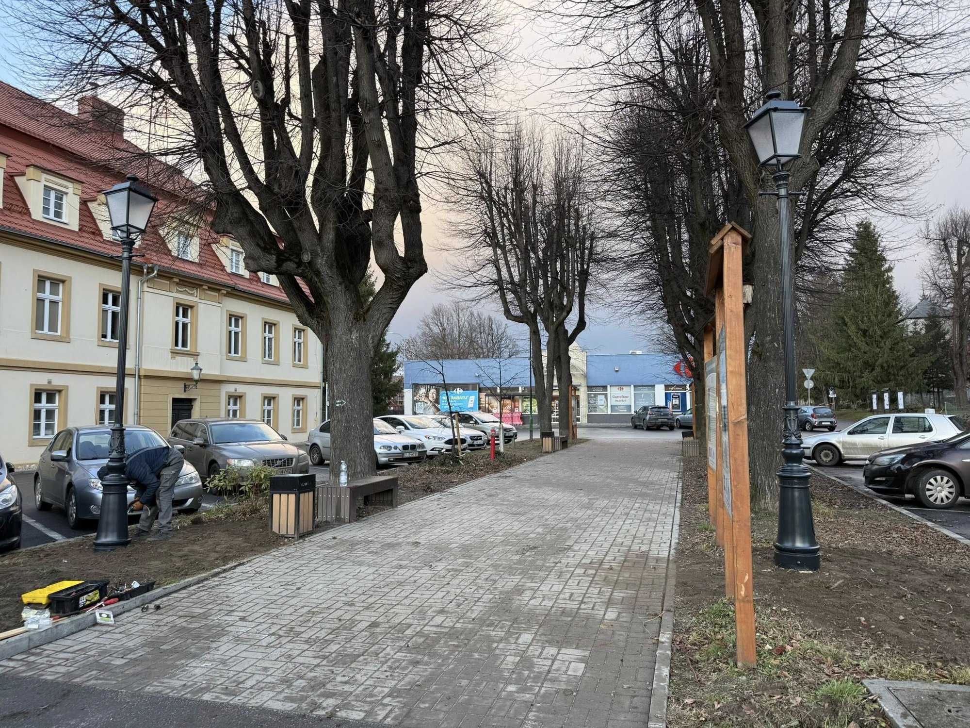 nowe-latarnie-w-alei-lipowej-137928