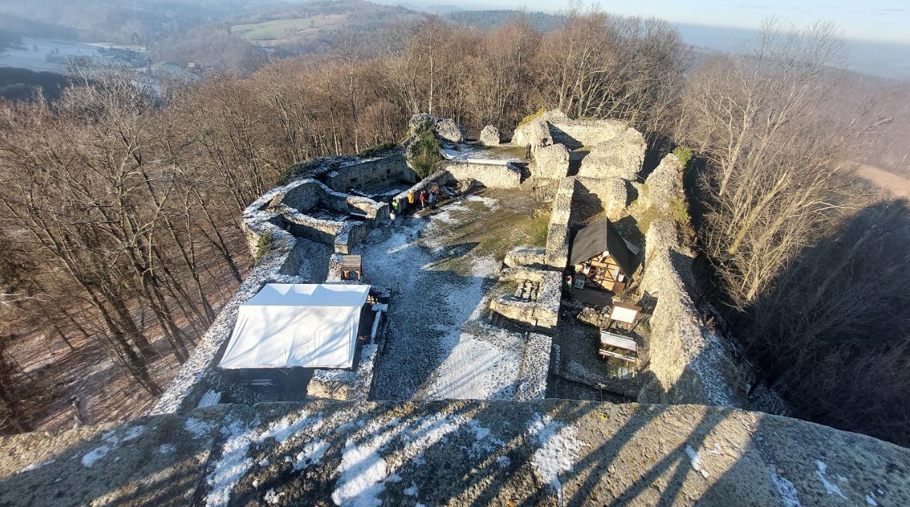 wlen-najstarszy-zamek-regionu-wciaz-czuwa-137944