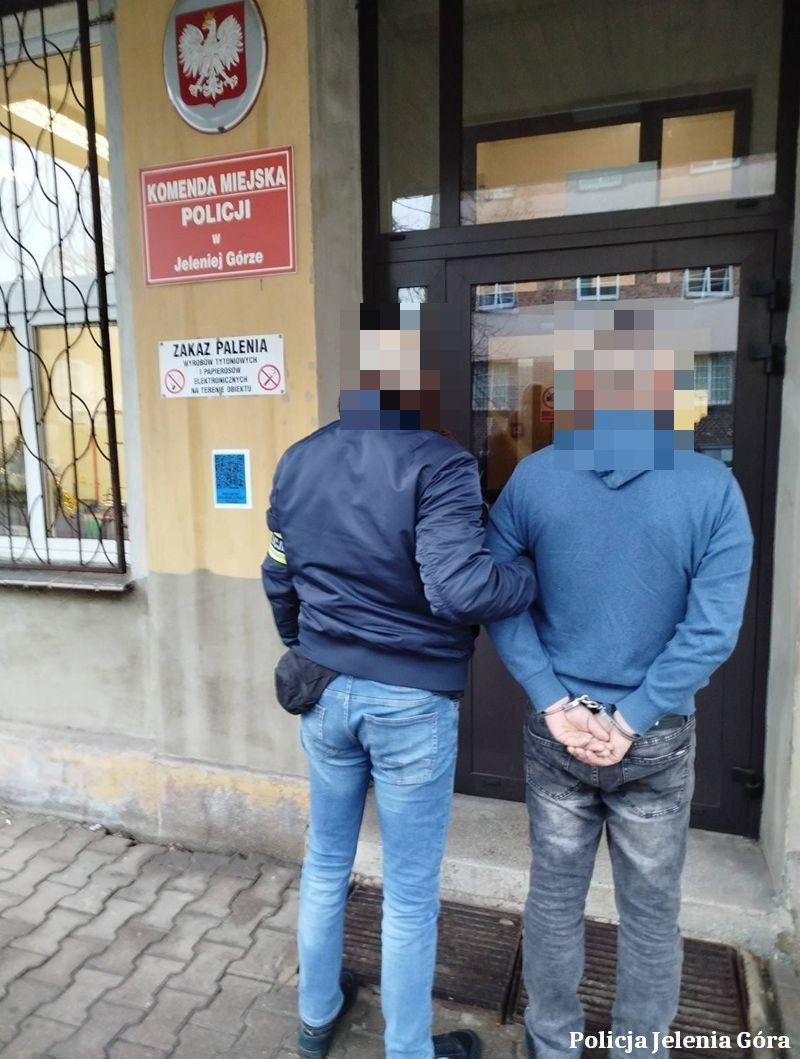 zatrzymany-43latek-podejrzany-o-rozboj-na-parkingu-sklepowym-137983