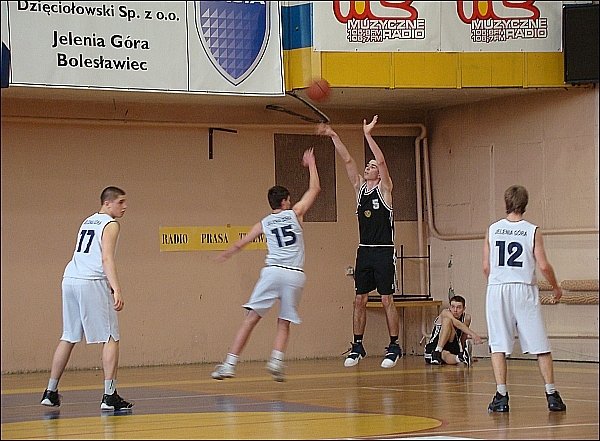 sudety-jelenia-gora-kadeci-wygrana-bya-blisko-13921