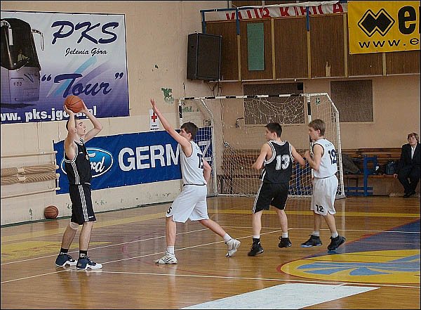 sudety-jelenia-gora-kadeci-wygrana-bya-blisko-13921