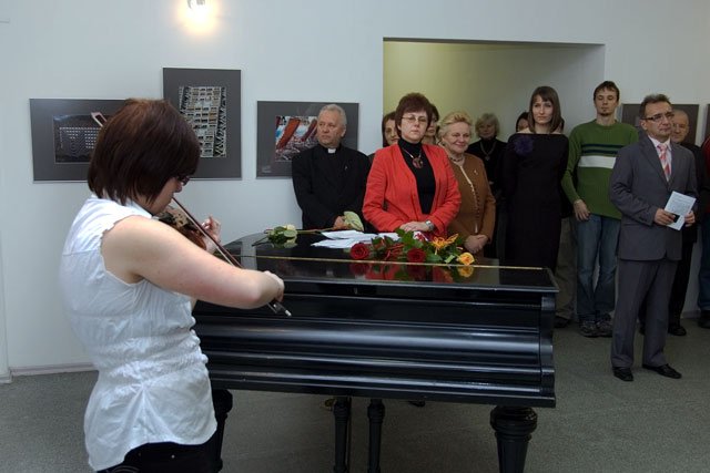 kobieta-zmienna-jest-na-zdjeciach-14026