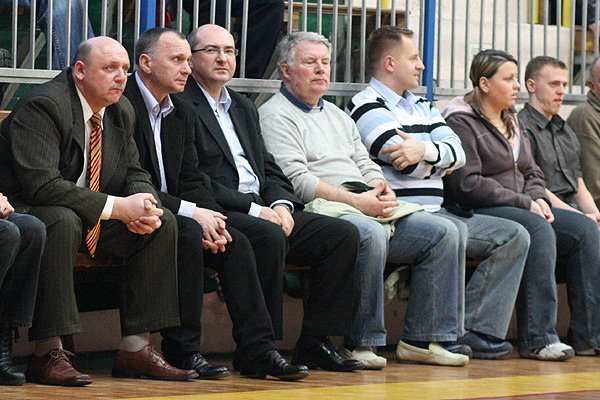 wygraa-lepsza-tego-dnia-druzyna-14031