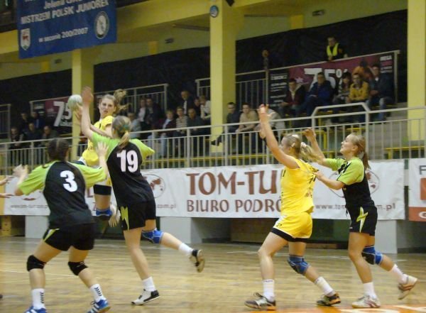 dreszczowiec-w-meczu-rezerw-finepharmu-carlos-14044