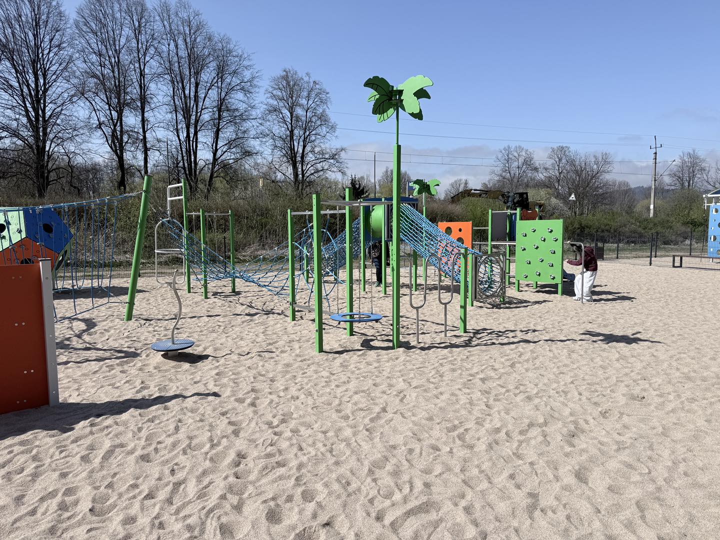 Nowe boiska i place zabaw w Jeleniej Górze