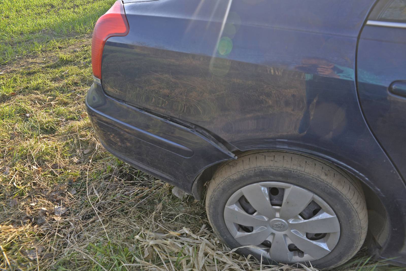 Toyota wyleciała z drogi