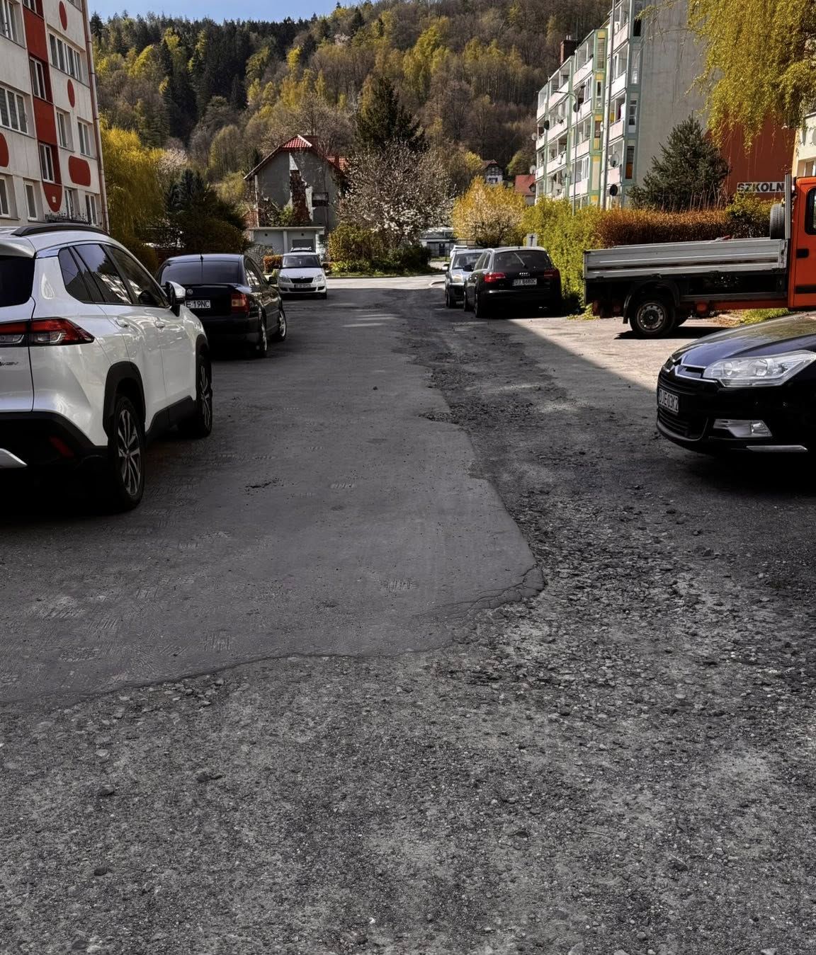 Osiedle Szkolne z nową drogą i parkingami
