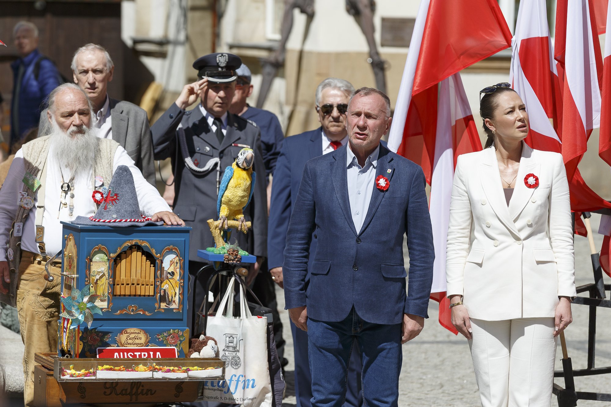 Biało–czerwony Plac Ratuszowy