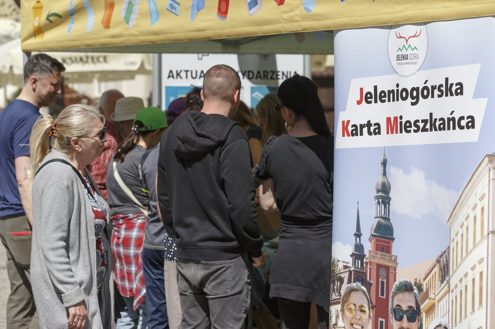 Biało–czerwony Plac Ratuszowy