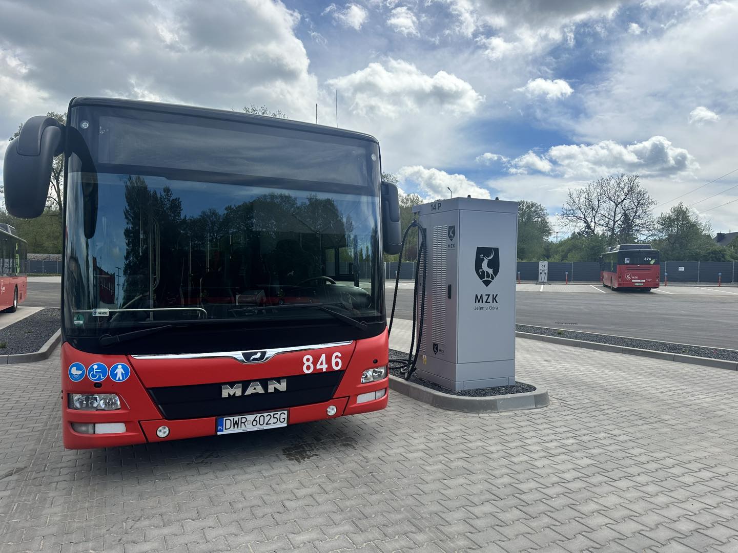 Nowoczesna zajezdnia dla elektrycznych autobusów