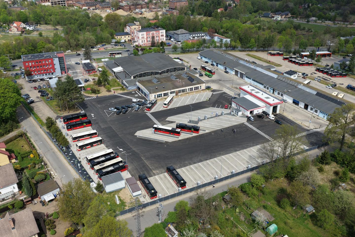 Nowoczesna zajezdnia dla elektrycznych autobusów