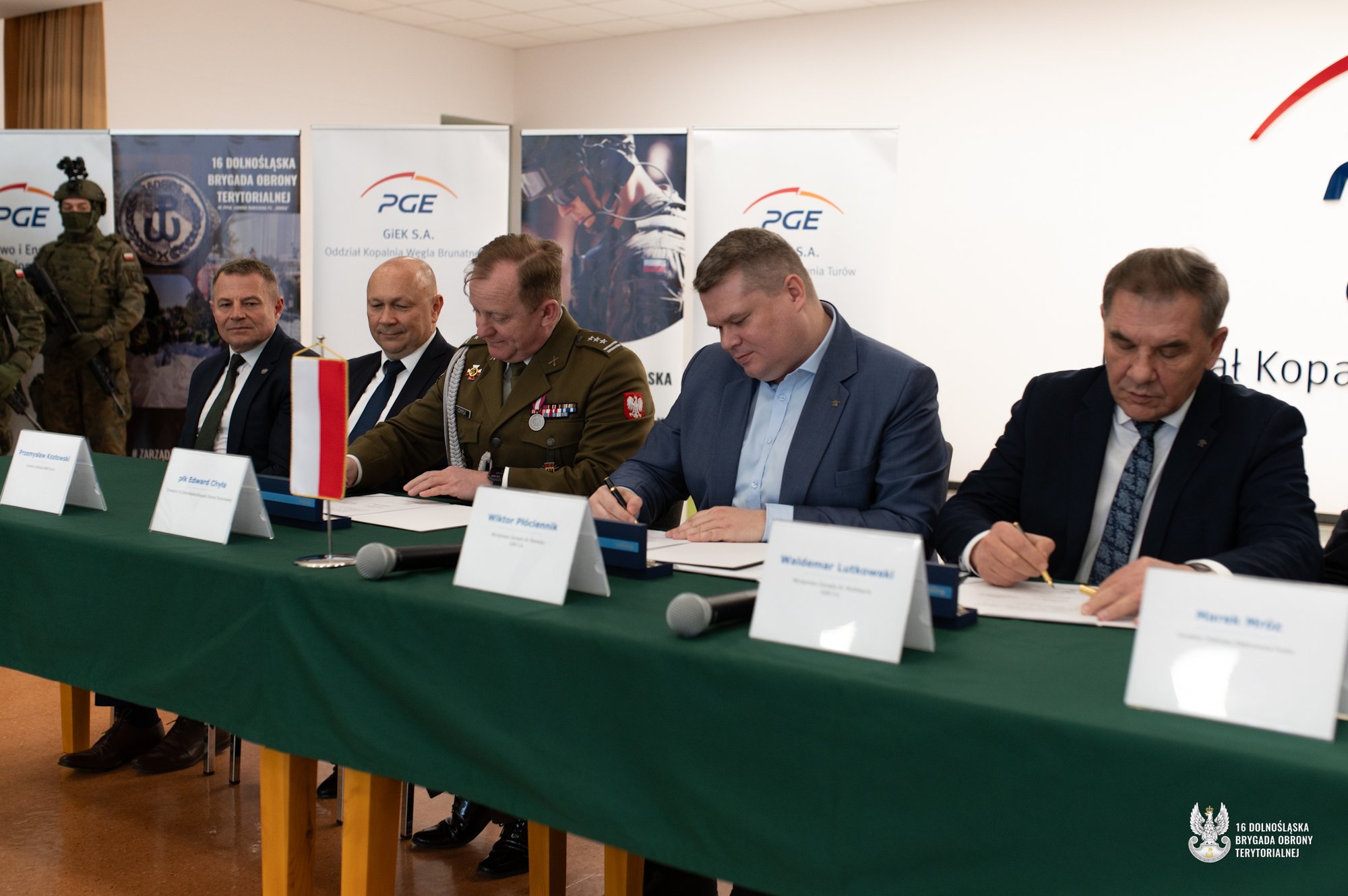 Wspólnie dla bezpieczeństwa energetycznego Dolnego Śląska – 16 DBOT i PGE GiEK rozwijają współpracę
