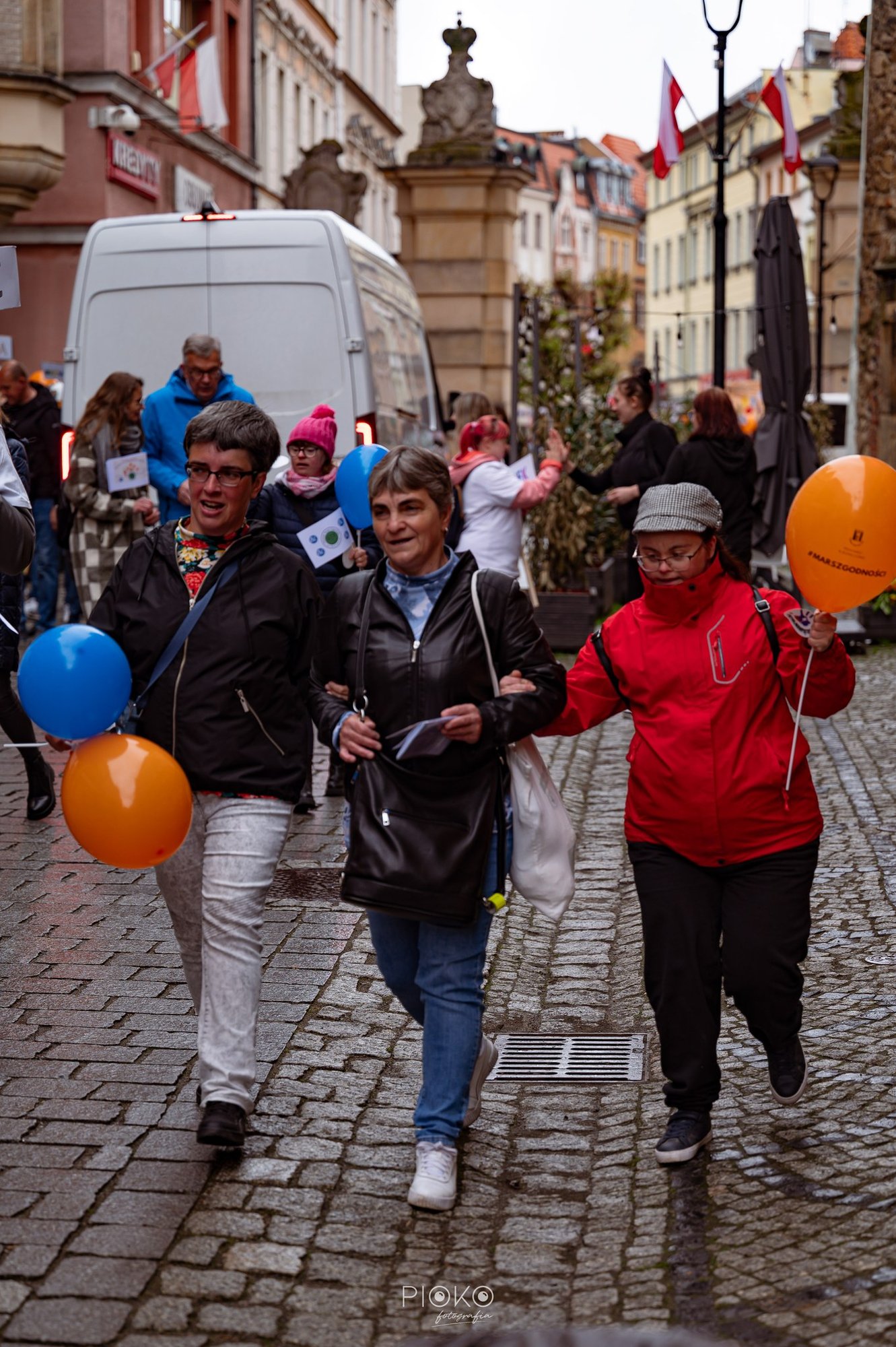 Dzień Godności w Jeleniej Górze – marsz, emocje i ważny społeczny przekaz