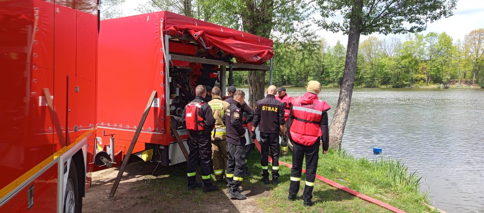 Wąż strażacki ma aż 3 kilometry długości!