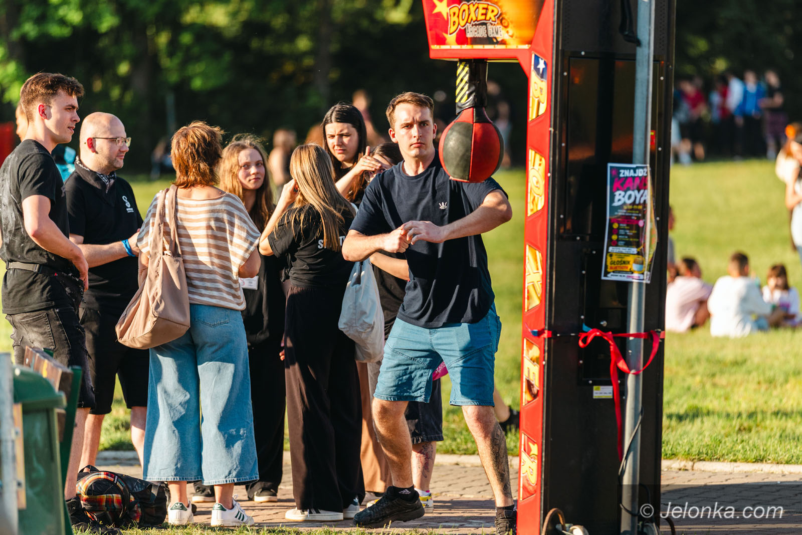 Streetworkerzy wrócili na ulice Jeleniej Góry. „Nie jesteśmy po to, żeby kogokolwiek ścigać”