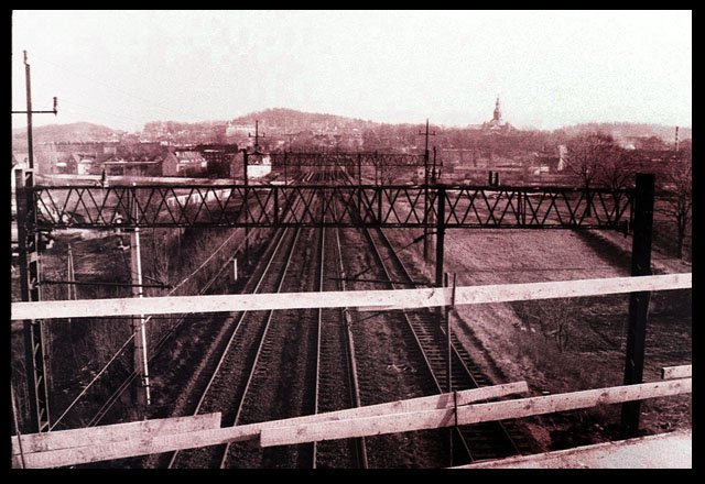 Miasto widziane z estakady w budowie. 1995.
