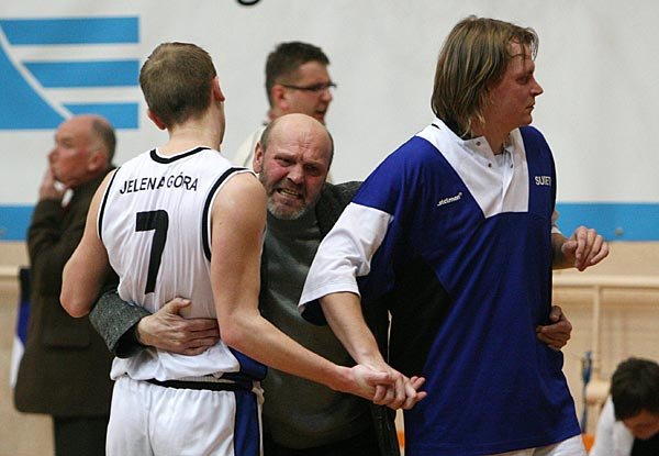koszykarze-sudetow-zdeklasowali-rywala-na-starcie-play-off-o-i-lige-14214