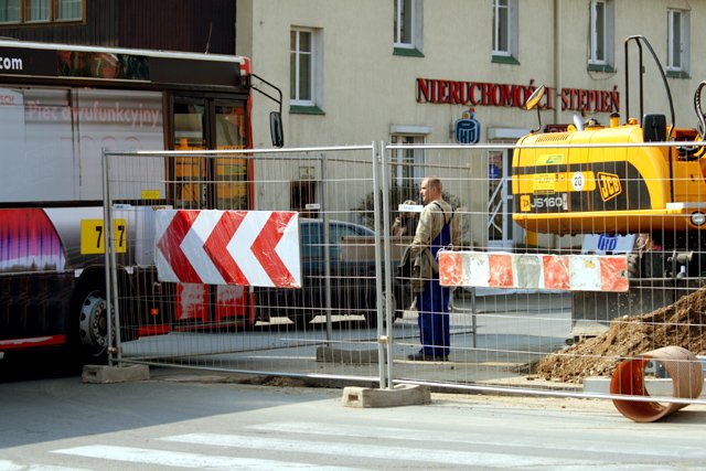 rozkopane-zabobrze-utrudnienia-w-ruchu-14270