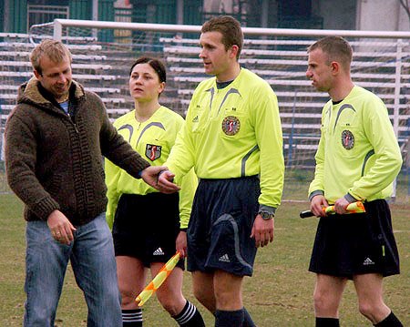 juniorzy-karkonoszy-przegrali-z-silnym-rywalem-14337