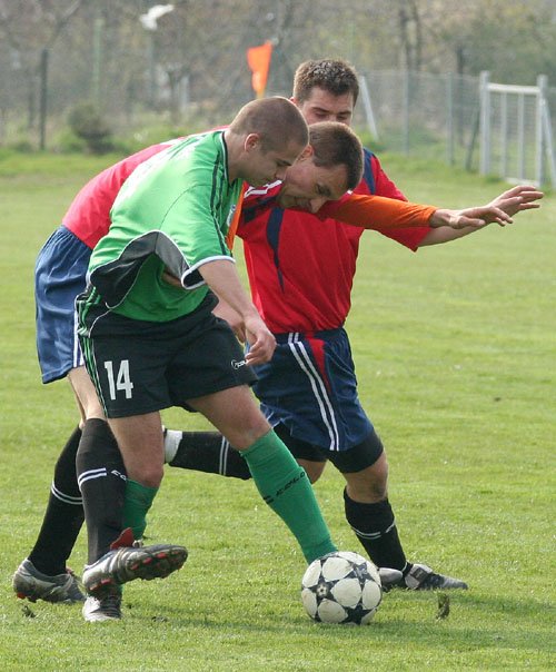Krzysztof Poręba w walce z obrońcami Granicy.