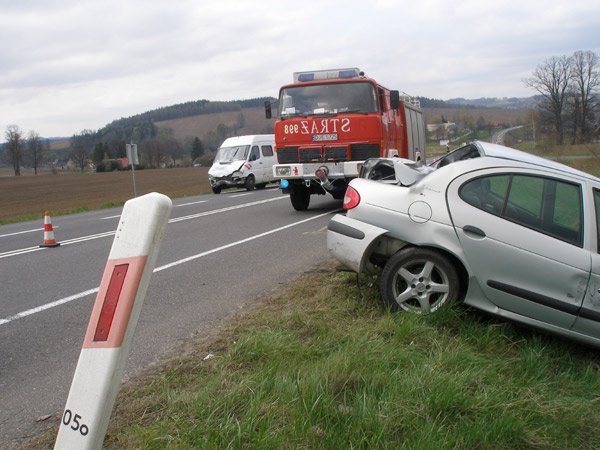 wypadek-przed-barcinkiem-sa-ranni-14545