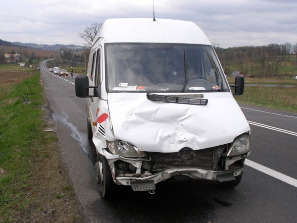 wypadek-przed-barcinkiem-sa-ranni-14545