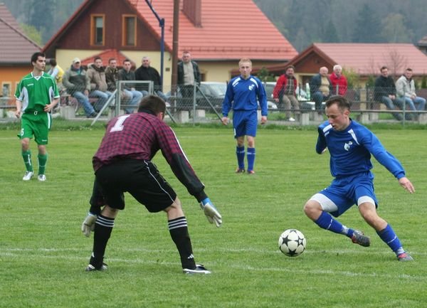 ostre-strzelanie-pikarzy-lotnika-14712