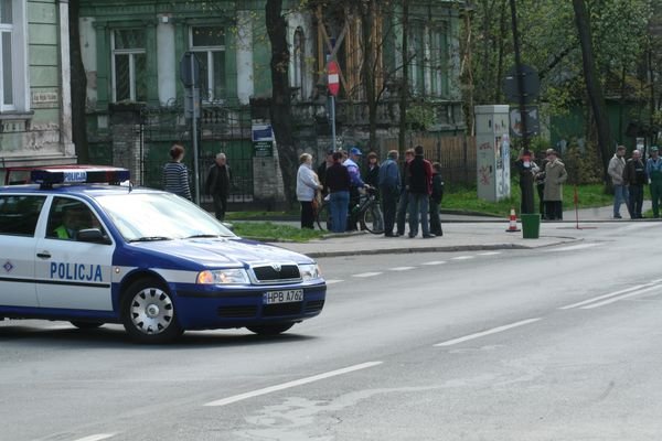grozny-wypadek-obok-sadu-14808