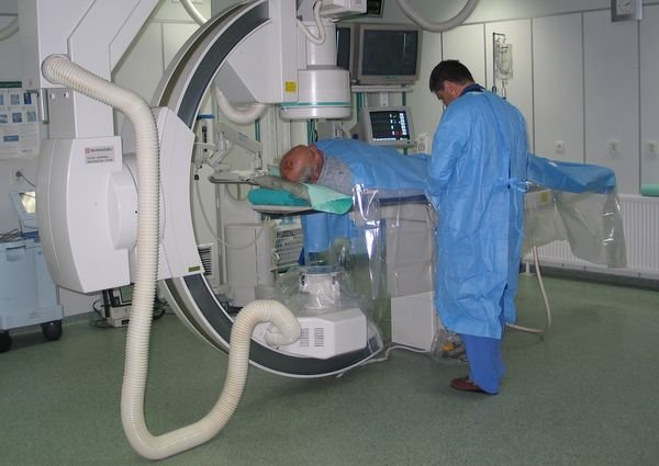 na-pomoc-ludziom-z-zawaem-serca-15001