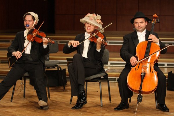smiech-do-ez-z-grupa-mocarta-15002