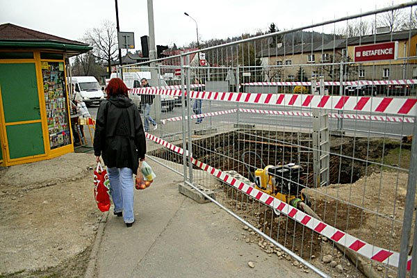 mokra-robota-pod-skrzyzowaniem-1506