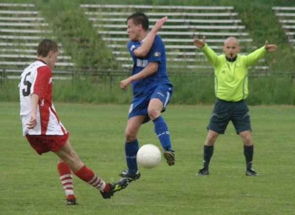 juniorzy-karkonoszy-przespali-druga-poowe-15067