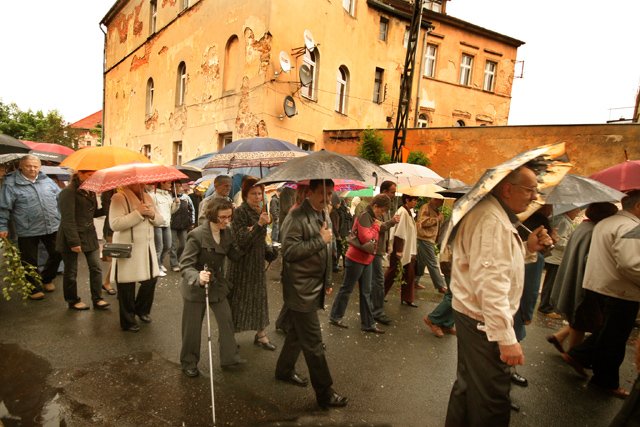 w-deszczu-manifestowali-wiare-15136