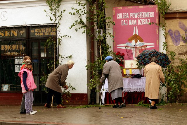 w-deszczu-manifestowali-wiare-15136