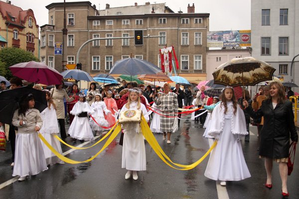 w-deszczu-manifestowali-wiare-15136
