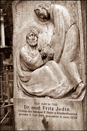 nie-deptac-przeszosci-15170
