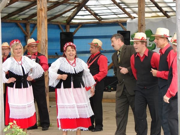 raz-na-ludowo-przy-kiebaskach-i-rybce-15222