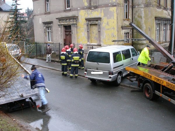 Na Chełmońskiego coraz częściej dochodzi do kolizji. Wszystko przez nadmierną prędkość i nieuwagę kierowców.