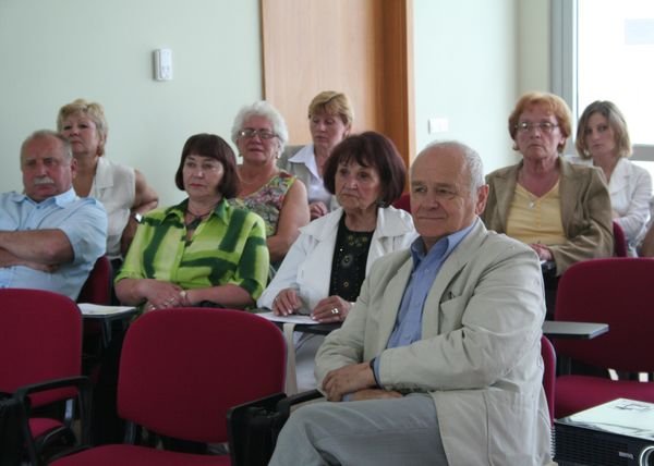 studenciseniorzy-rozmawiali-o-nauce-15260
