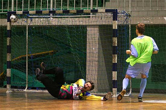 liga-mosu-w-futsalu-6-kolejka-pena-niespodzianek-1538