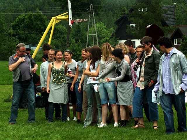 dzieci-kwiaty-z-norwida-w-klimatach-prl-15398