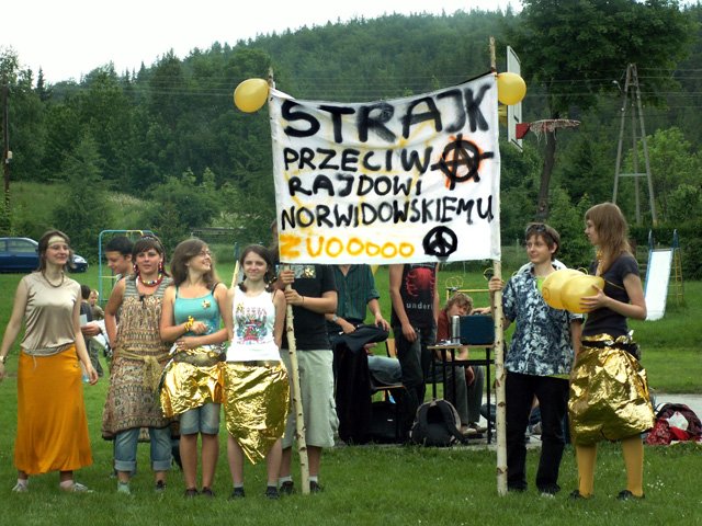 dzieci-kwiaty-z-norwida-w-klimatach-prl-15398