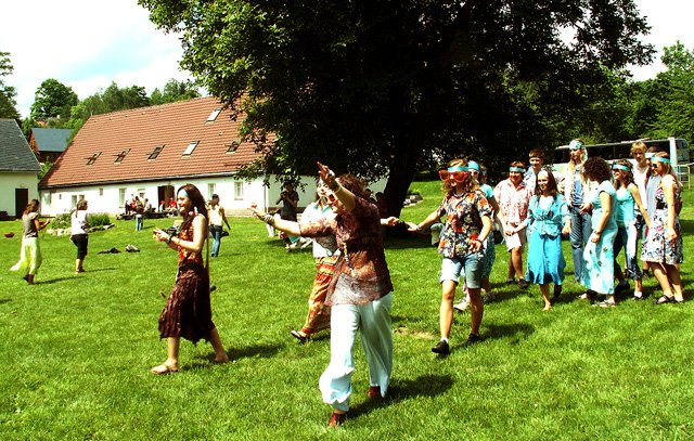 dzieci-kwiaty-z-norwida-w-klimatach-prl-15398