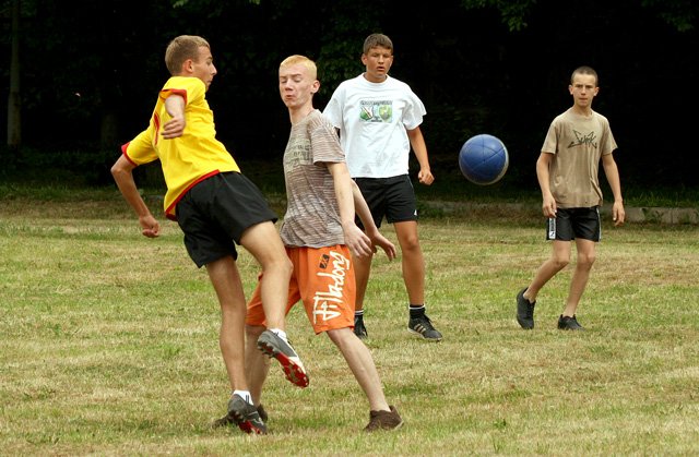 Fani futbolu mają nadzieję, że zobaczą swoich idoli w stolicy Karkonoszy.