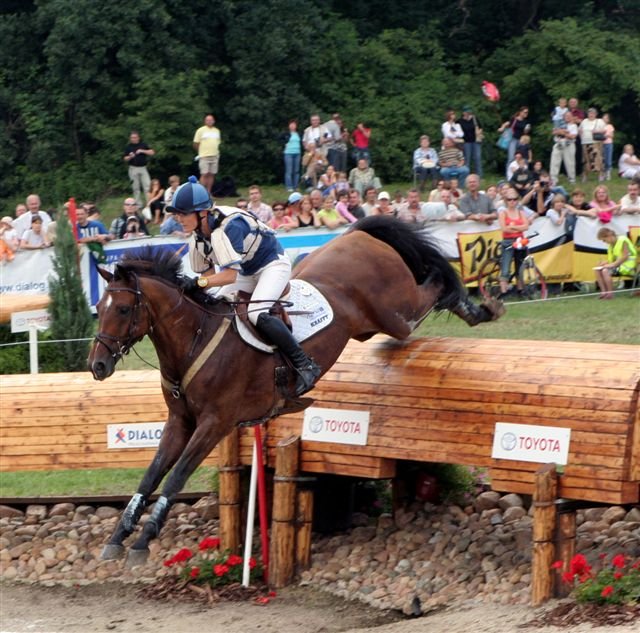 toyota-hilux-horse-trials-emocjonujace-zawody-15723